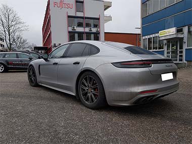 Porsche Panamera 4S hinten vorher